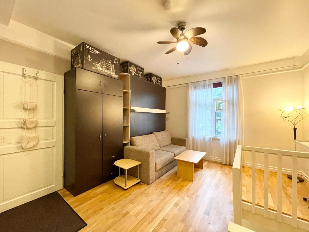 Cosy Studio In Historical Building. City Center Leilighet Tallinn Eksteriør bilde